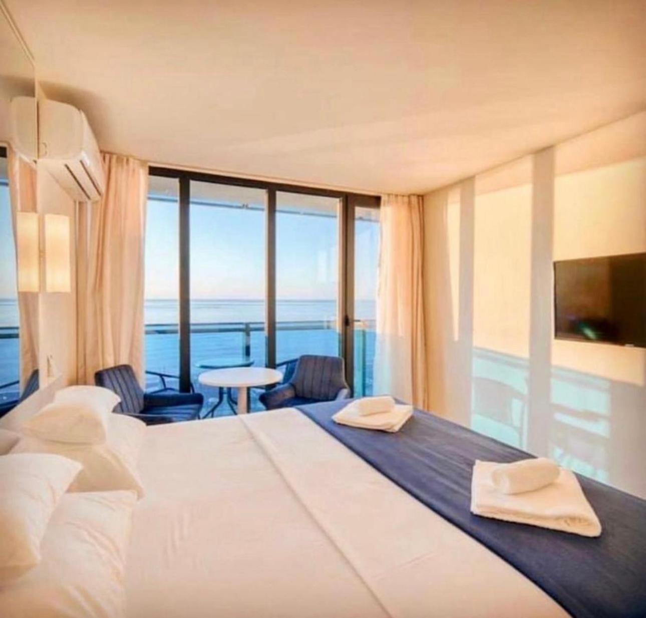 Orbi City Apartment With Sea View Batumi Exterior foto