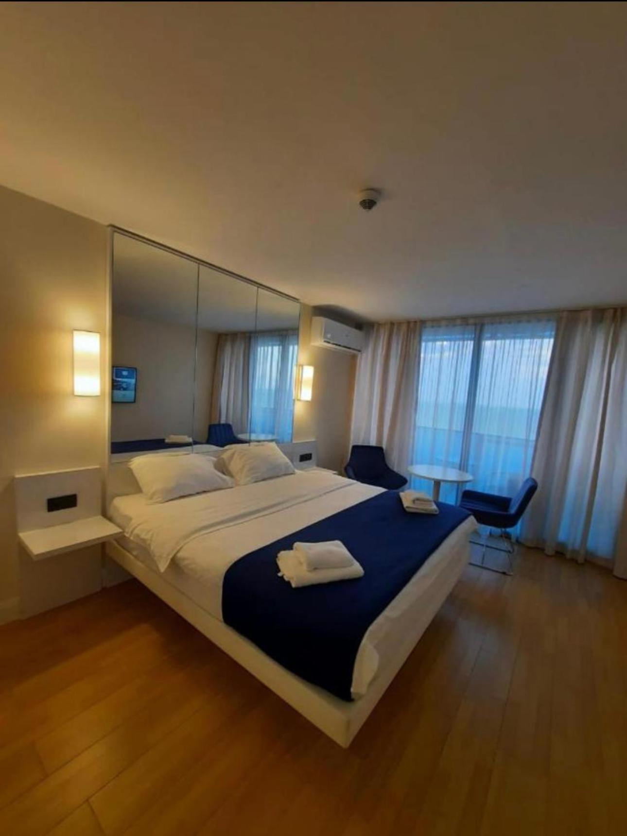Orbi City Apartment With Sea View Batumi Exterior foto